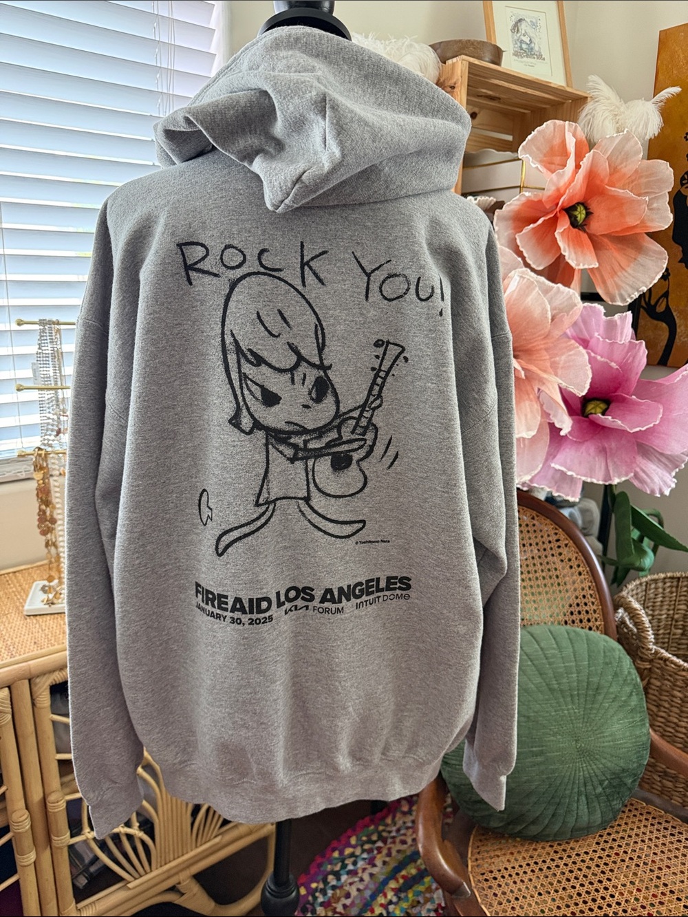 Gildan Fire Aid Los Angeles 2025 Gray Zip Up Concert Hoodie Sweatshirt